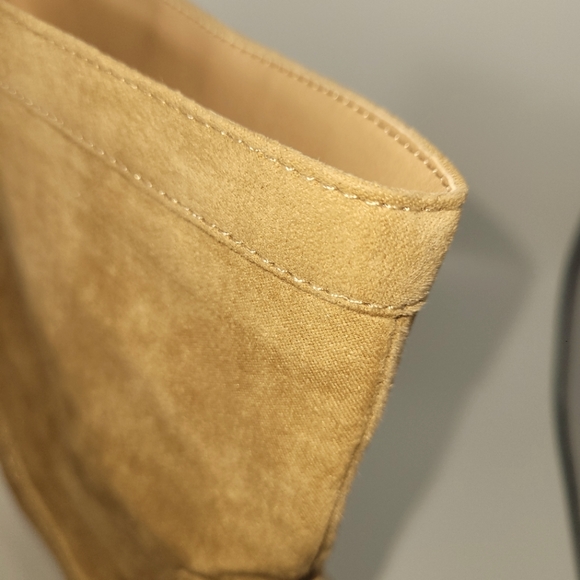 NWOT-❤️- LOFT- LIGHT TAN PULL ON BLOCK HEAL BOOTS-SIZE 9 - Picture 5 of 9